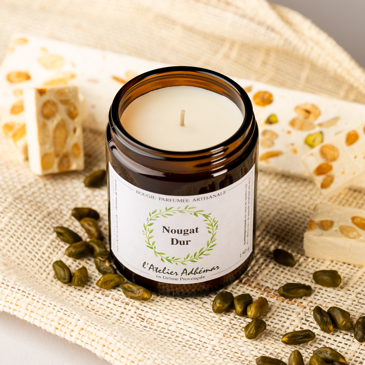 Bougie parfumée artisanale Nougat Dur L'Atelier Adhémar
