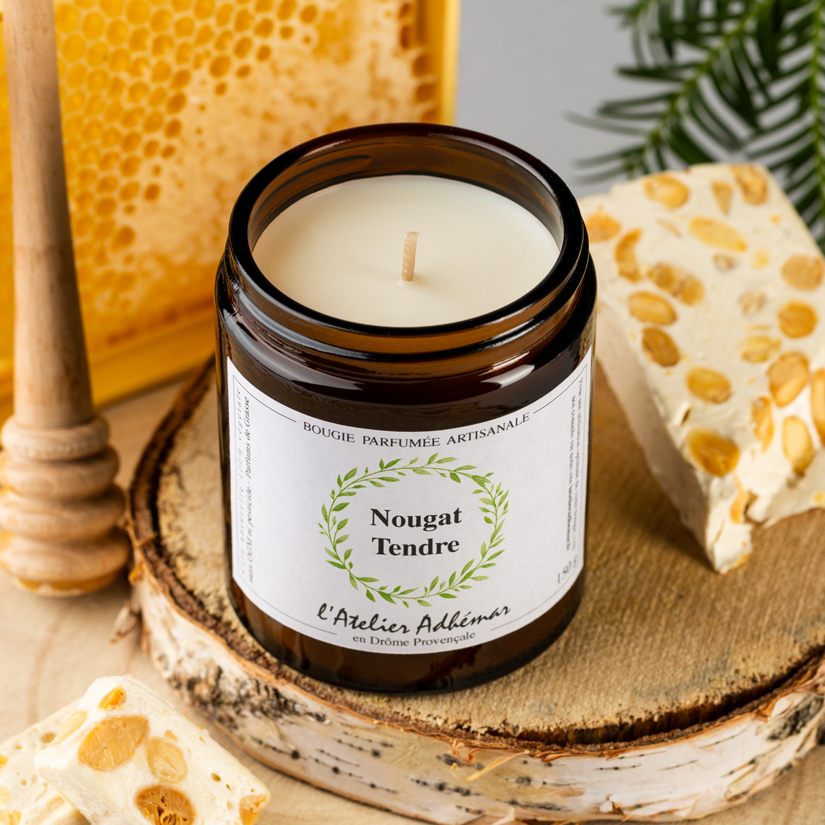 Bougie parfumée artisanale Nougat Tendre L'Atelier Adhémar
